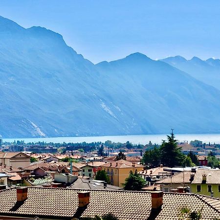 Appartamento Peppino Mit Seeblick Und Pool Riva del Garda Extérieur photo
