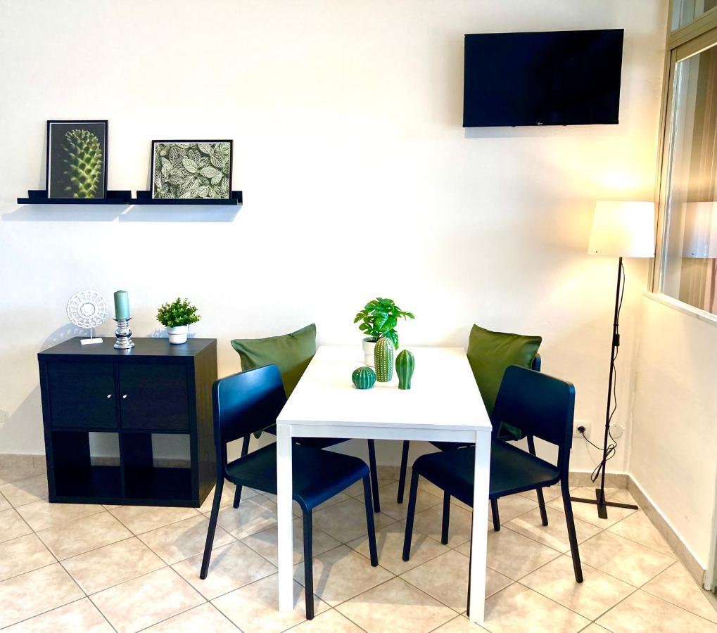 Appartamento Peppino Mit Seeblick Und Pool Riva del Garda Extérieur photo