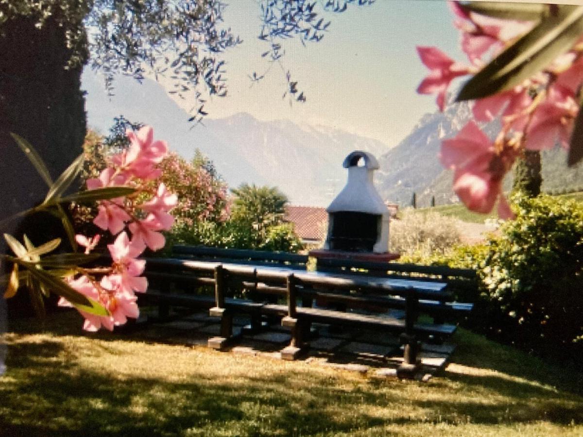 Appartamento Peppino Mit Seeblick Und Pool Riva del Garda Extérieur photo